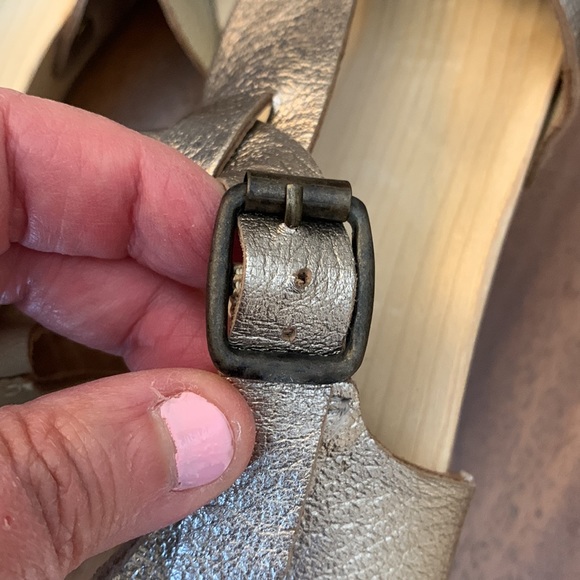 Silver strappy clogs - Picture 6 of 9